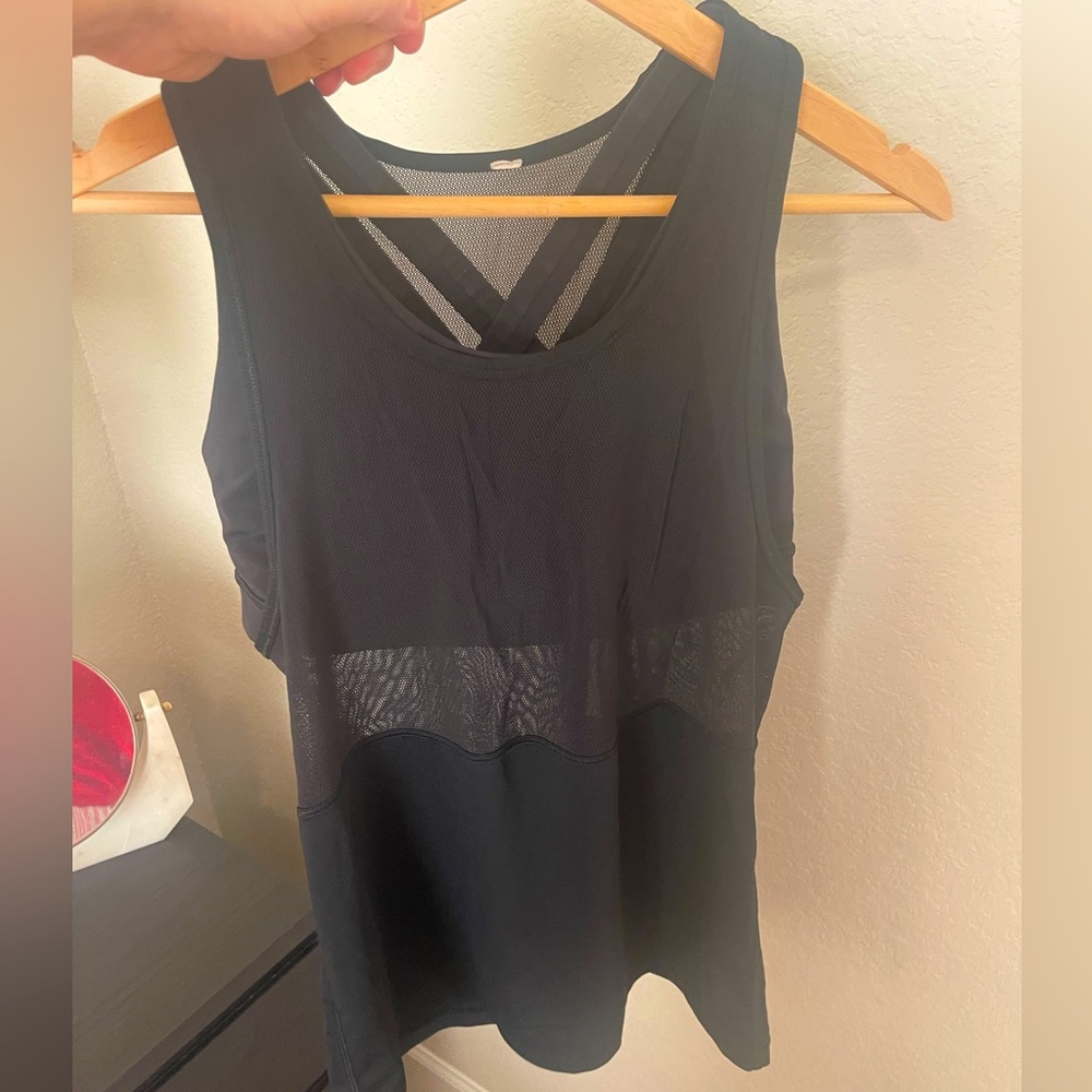 Lululemon tank top - perfect condition - black